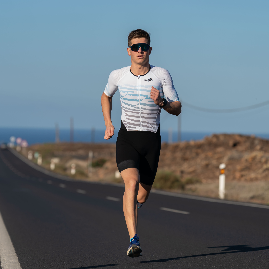 Men’s aerodynamic triathlon suit – high-performance, colorful design for speed and comfort