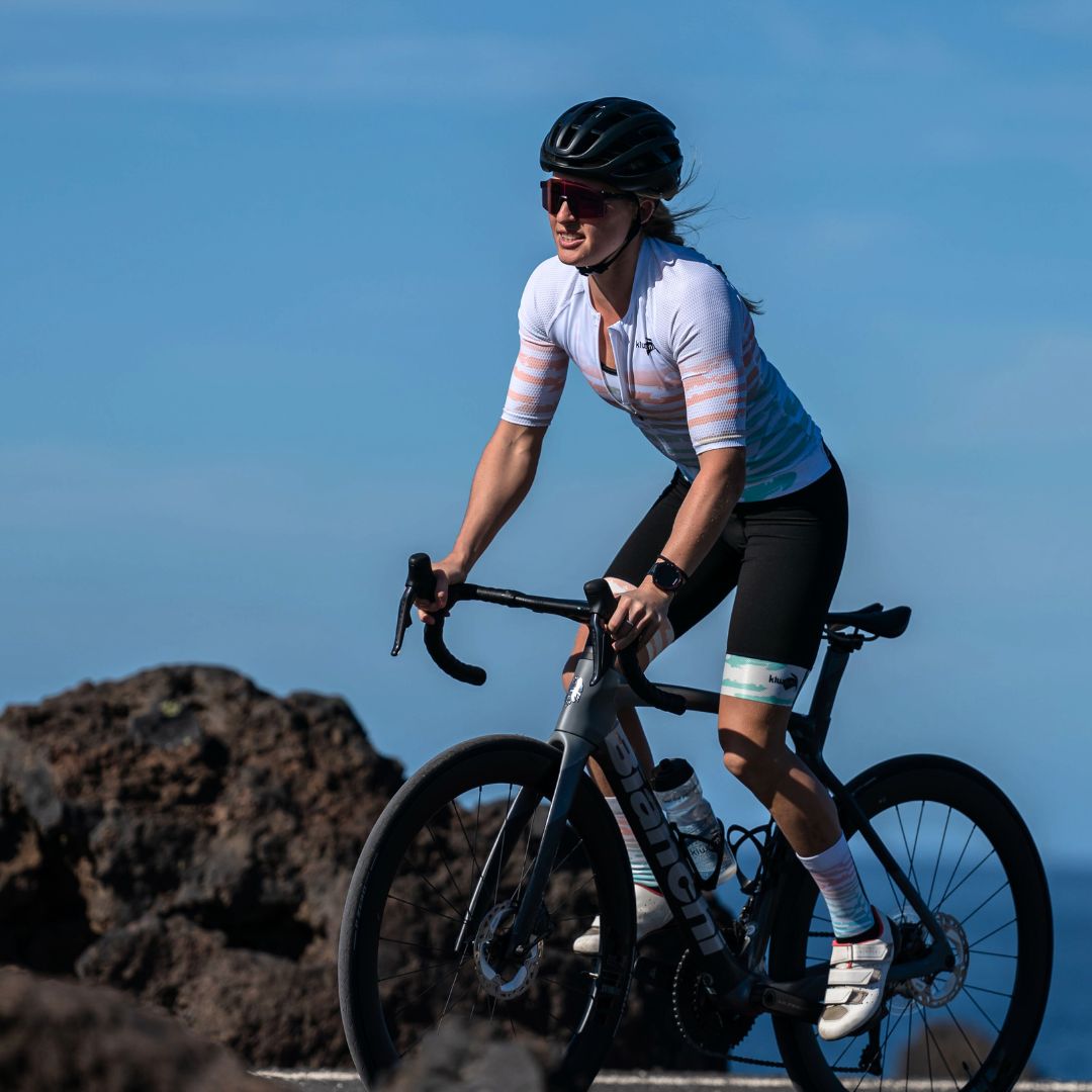 High-performance women’s bike jersey – aero fit, moisture-wicking, and stylish - kiwami triathlon sports