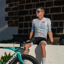 Load image into Gallery viewer, Best cycling jersey for men – technical fabric, UV protection, and superior comfort
