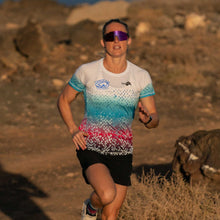 Load image into Gallery viewer, WOMEN'S RUNNING T-SHIRT SWEETWATER SWIM STUDIO

