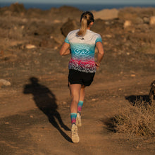 Load image into Gallery viewer, WOMEN'S RUNNING T-SHIRT SWEETWATER SWIM STUDIO
