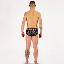 Load image into Gallery viewer, Men's swim trunks and swimwear - triathlon swim bike run - fast dry - chlorine-resistant
